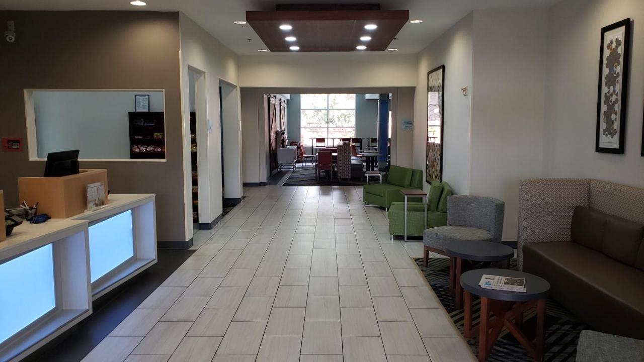Holiday Inn Express Hotel And Suites Weslaco By Ihg Eksteriør billede