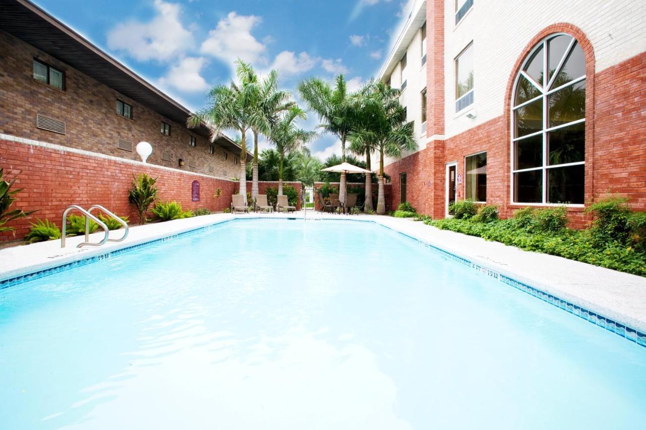 Holiday Inn Express Hotel And Suites Weslaco By Ihg Eksteriør billede