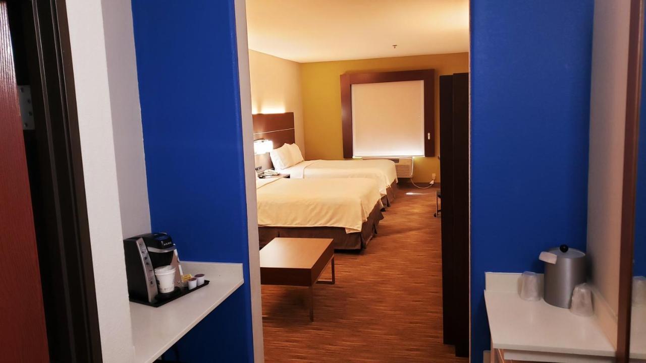 Holiday Inn Express Hotel And Suites Weslaco By Ihg Eksteriør billede