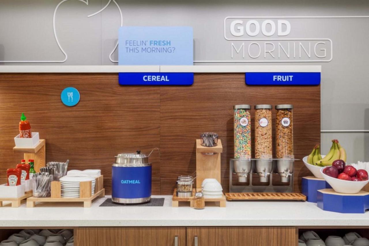 Holiday Inn Express Hotel And Suites Weslaco By Ihg Eksteriør billede