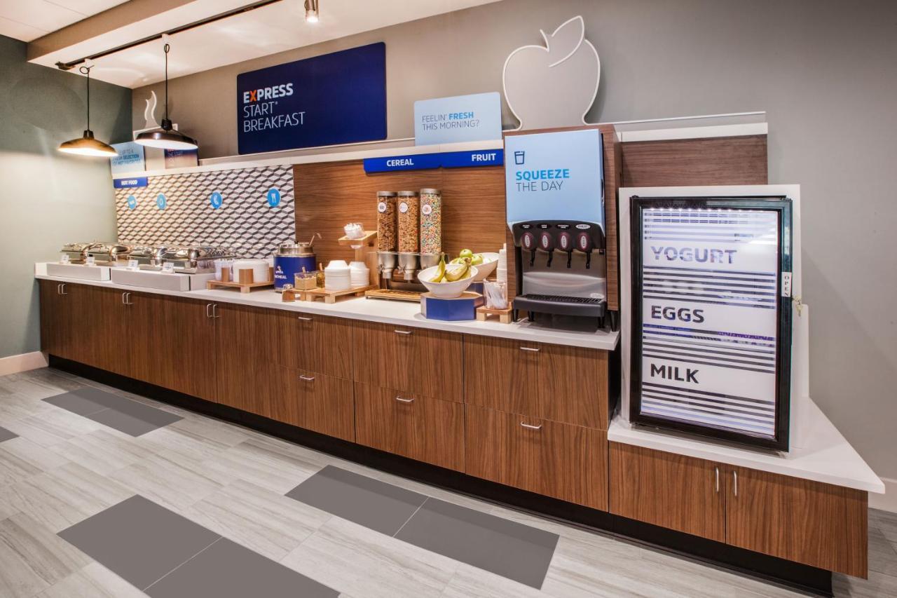 Holiday Inn Express Hotel And Suites Weslaco By Ihg Eksteriør billede